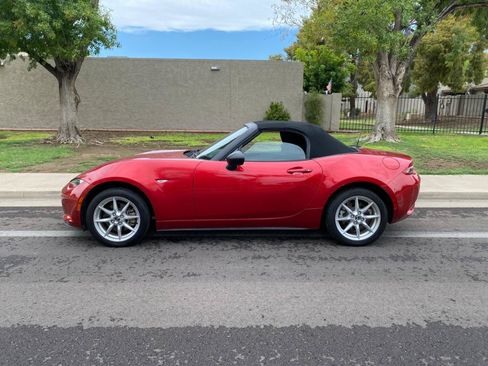 Used 2016 MAZDA MX-5 Miata Sport RWD image 10
