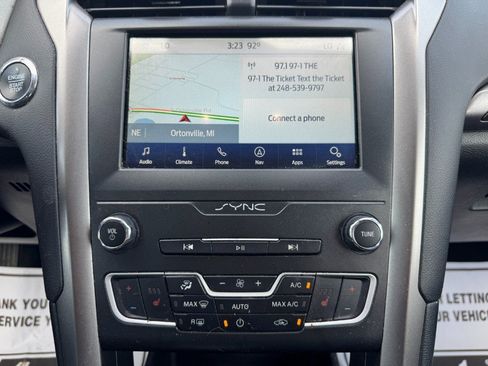 Used 2020 Ford Fusion SEL FWD image 22