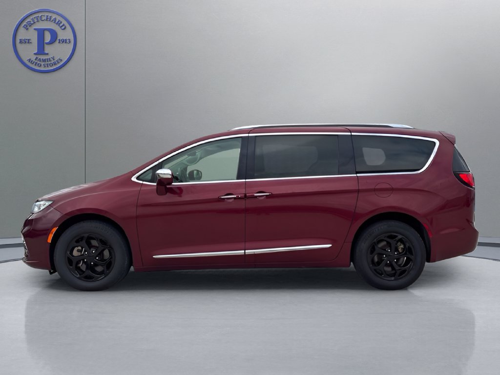 Used 2021 Chrysler Pacifica Limited w/ Premium & Safety Sphere Group AWD/4WD image 4