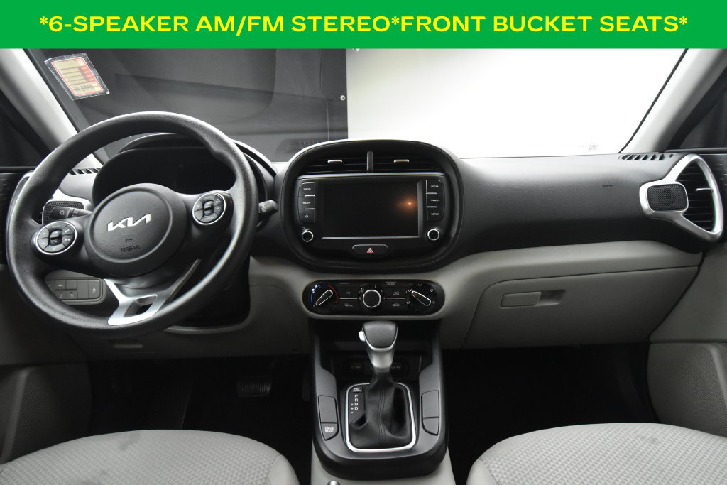 Used 2022 Kia Soul LX w/ Technology Package FWD image 3