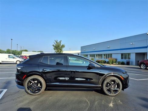 New 2025 Chevrolet Equinox EV RS image 3