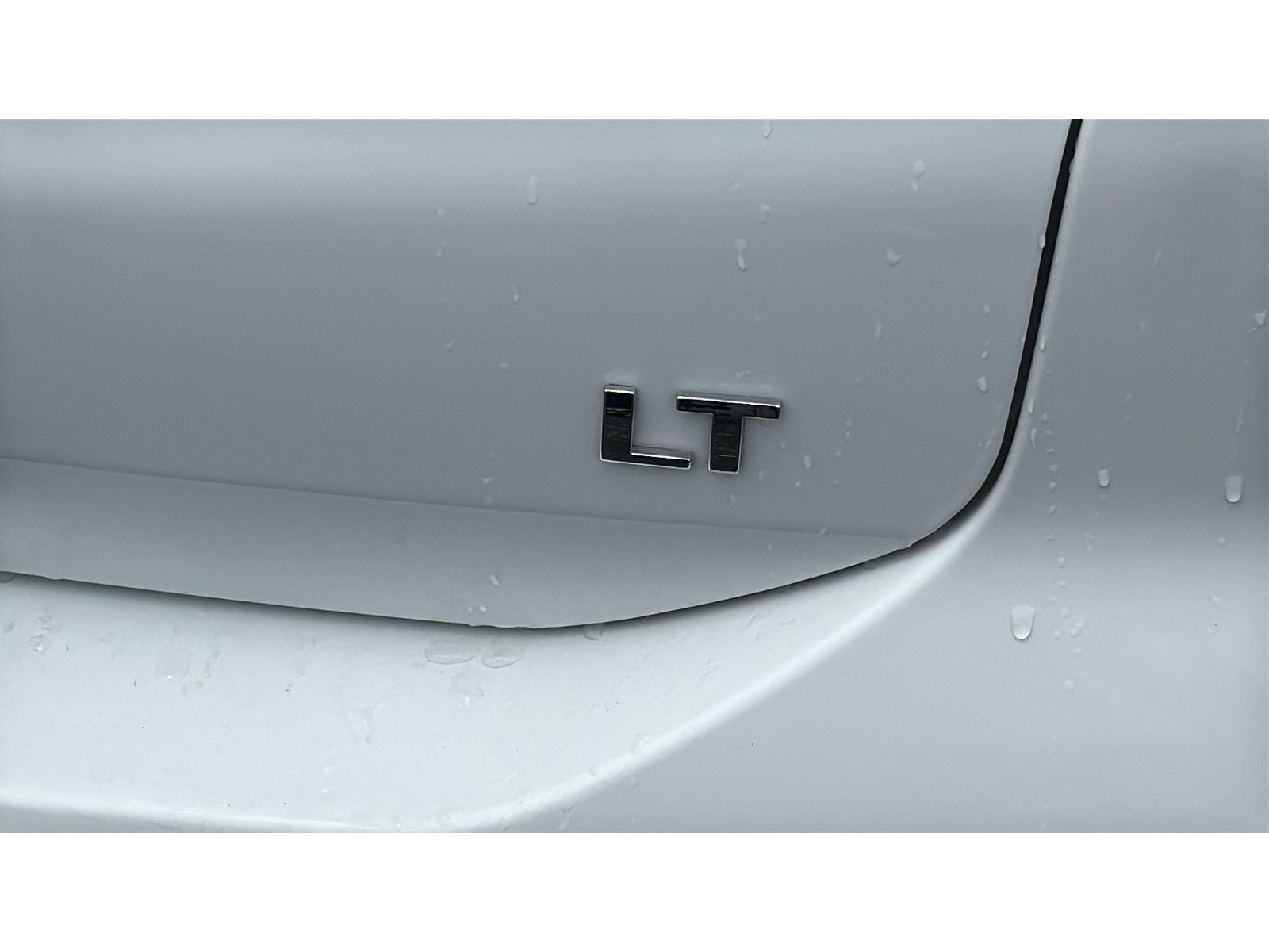 Used 2024 Chevrolet Equinox LT FWD image 8