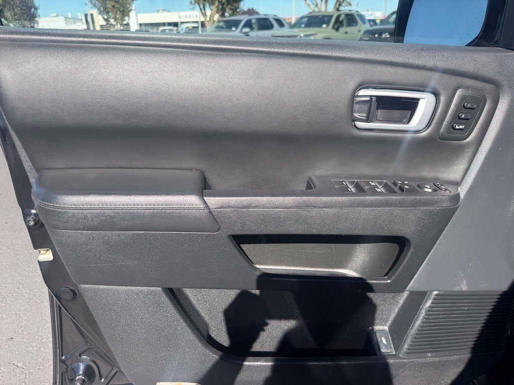 Used 2013 Honda Pilot Touring image 42