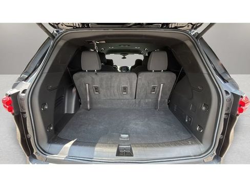 Used 2022 Chevrolet Traverse LT FWD image 31