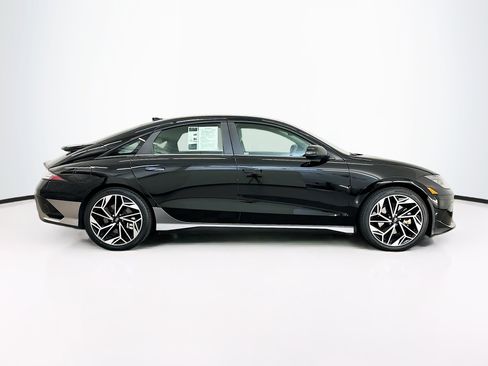 Used 2024 Hyundai Ioniq 6 SEL AWD/4WD image 10