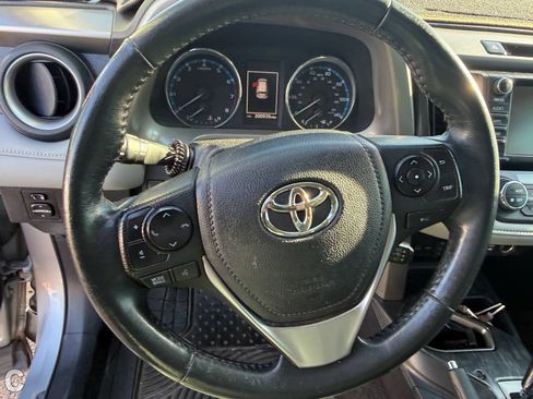 Used 2018 Toyota RAV4 Platinum AWD/4WD image 20