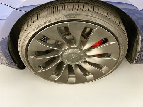 Used 2022 Tesla Model 3 Performance image 11