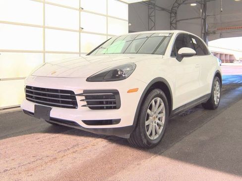 Used 2020 Porsche Cayenne image 1