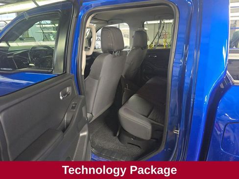 Used 2024 Nissan Frontier SV w/ SV Convenience Package image 11