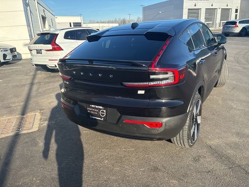 Certified 2023 Volvo C40 P8 Recharge Ultimate image 4