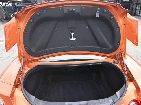 Used 2017 Nissan GT-R Premium image 48