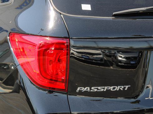 Certified 2025 Honda Passport EX-L image 10