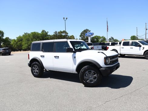 Used 2025 Ford Bronco Big Bend AWD/4WD image 2