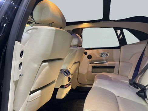 Used 2015 Rolls-Royce Ghost image 52