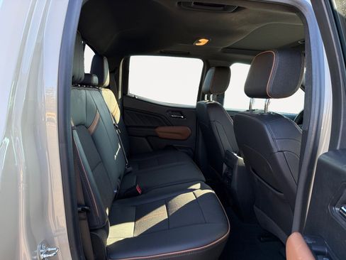 Used 2023 GMC Canyon AT4 w/ Technology Package image 18