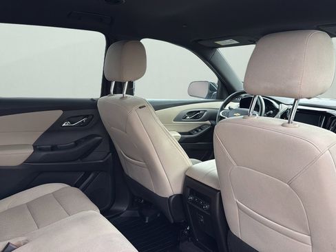 Used 2022 Chevrolet Traverse LS w/ LPO, Cargo Package FWD image 28