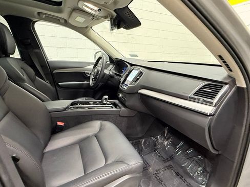 Used 2024 Volvo XC90 B5 Core w/ Protection Package Premier AWD/4WD image 50