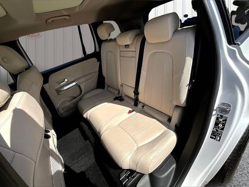 Used 2023 Mercedes-Benz GLB 250 4MATIC image 22