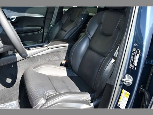 Certified 2023 Volvo XC90 B6 Ultimate w/ Protection Package Premier AWD/4WD image 14