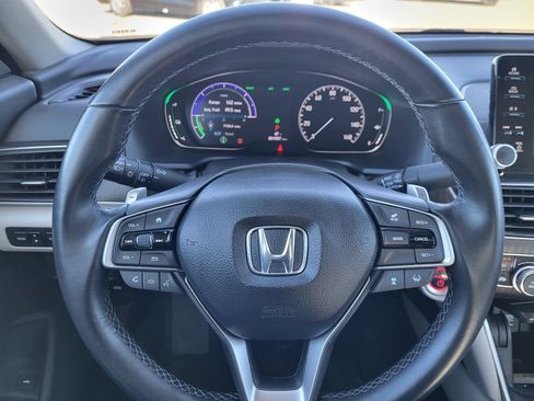 Used 2020 Honda Accord Touring image 9