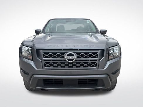 Used 2022 Nissan Frontier SV image 3