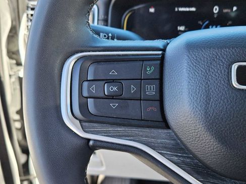 Used 2024 Jeep Wagoneer Series II w/ Flexible Seating Group image 19