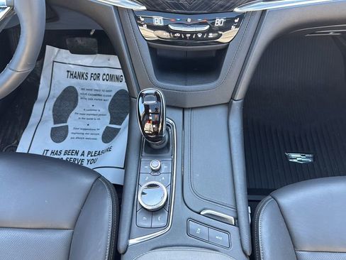 Used 2024 Cadillac XT6 Premium Luxury w/ Technology Package AWD/4WD image 18