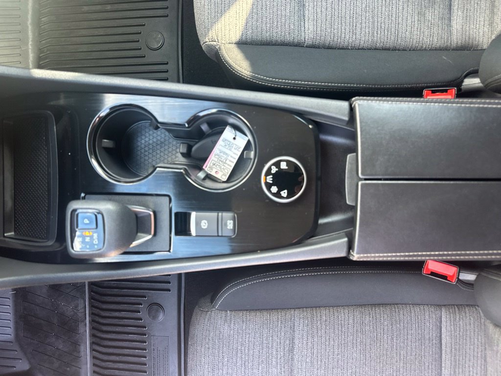 Used 2021 Nissan Rogue S AWD/4WD image 31