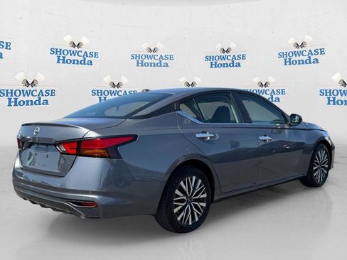 Used 2025 Nissan Altima 2.5 SV FWD image 8