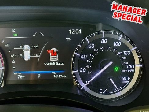 Used 2022 Toyota Highlander XLE AWD/4WD image 14
