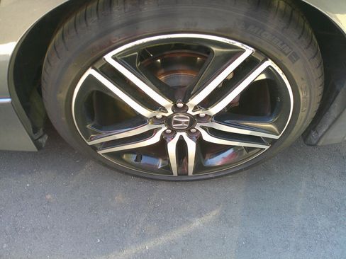 Used 2017 Honda Accord Sport image 10