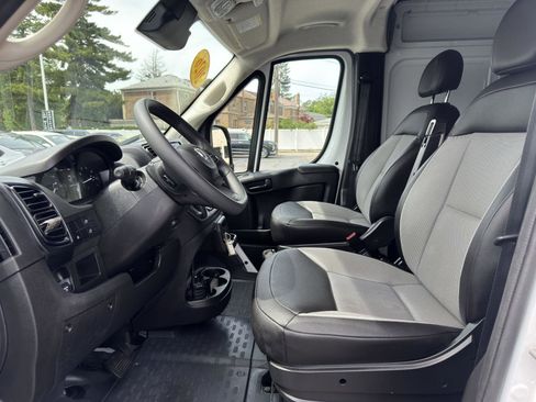 Used 2026 RAM ProMaster 2500 w/ Convenience Group FWD image 24