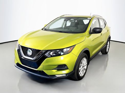 Used 2021 Nissan Rogue Sport SV image 4