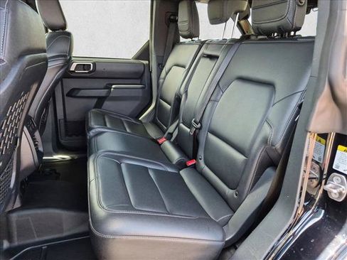 Used 2025 Ford Bronco Badlands AWD/4WD image 19