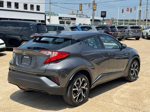 Used 2018 Toyota C-HR XLE FWD image 6