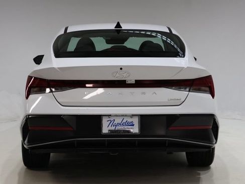 Used 2025 Hyundai Elantra Limited FWD image 6
