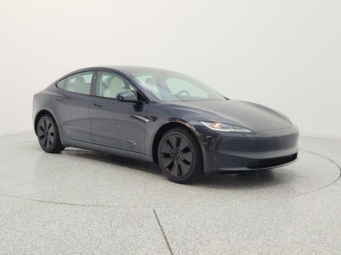 Used 2025 Tesla Model 3 RWD image 3