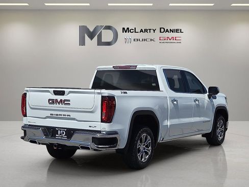 Used 2024 GMC Sierra 1500 SLT w/ X31 Off-Road Package AWD/4WD image 5