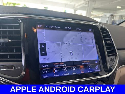 Used 2020 Jeep Grand Cherokee Limited image 12