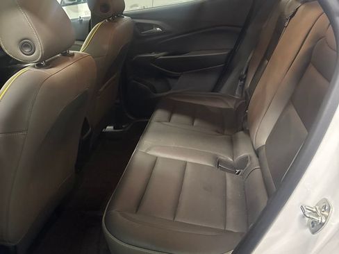Used 2024 Chevrolet Trax ACTIV w/ Sunroof Package FWD image 6
