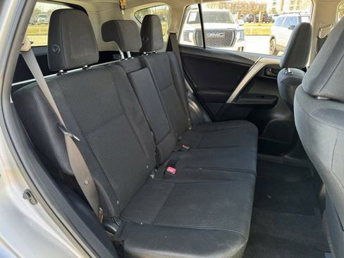 Used 2015 Toyota RAV4 LE image 29