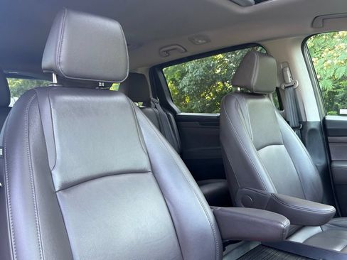 Used 2019 Honda Odyssey EX-L image 25