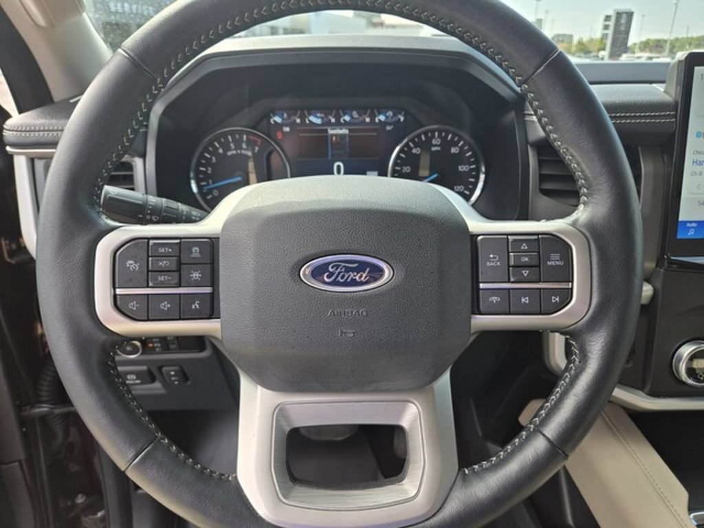 Used 2023 Ford Expedition XLT RWD image 29