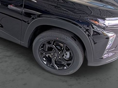 New 2026 Chevrolet Trax LT w/ Midnight Edition FWD image 16