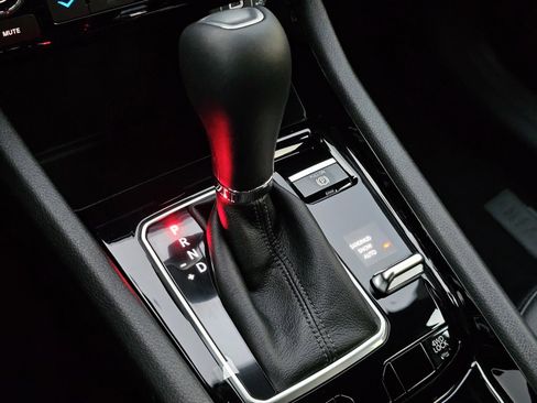 New 2026 Jeep Compass Latitude image 14