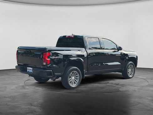 Used 2023 Chevrolet Colorado LT AWD/4WD image 7