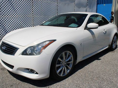 Used 2014 INFINITI Q60 Convertible w/ Premium Package RWD image 10