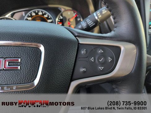 Used 2017 GMC Acadia Denali image 18