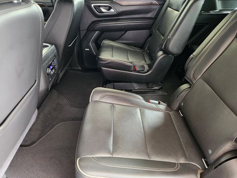 Used 2021 Chevrolet Tahoe Premier w/ Premium Package RWD image 32