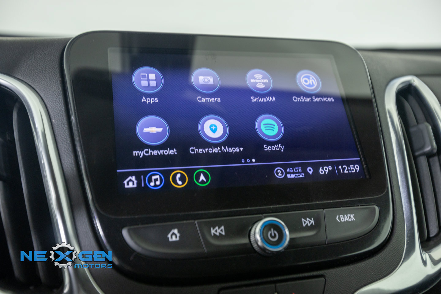Used 2024 Chevrolet Equinox Premier AWD/4WD image 21